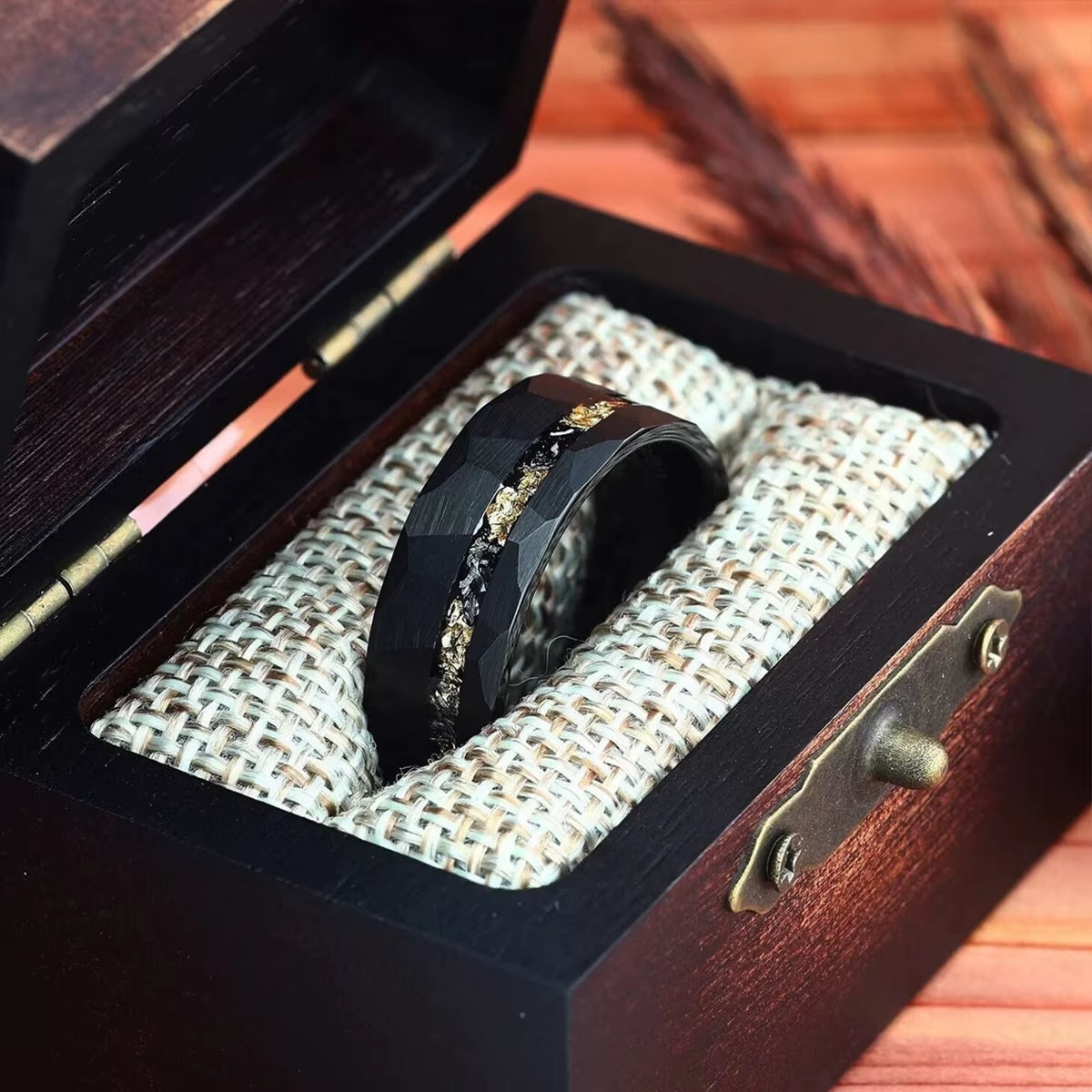 Mens 8MM Black Meteorite Tungsten Carbide Ring Fashion Jewelry Men'S Wedding Bands Engagement Promise Rings Comfort Fit Gifts