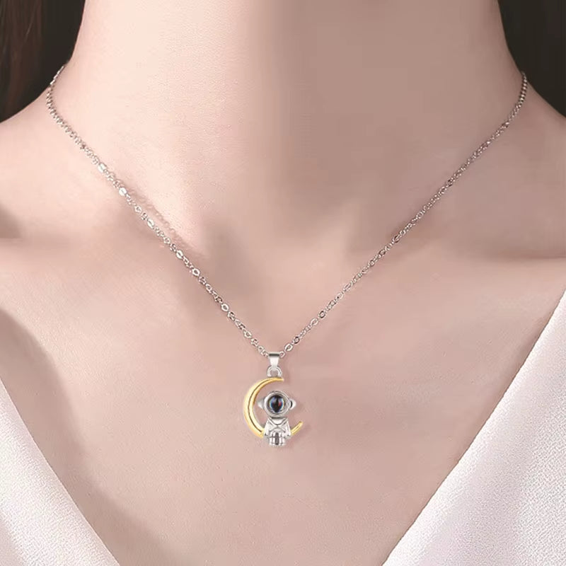 Astronaut Star Moon Pendant Couple Necklace for Women Men Lovers I Love You 100 Languages Projection Chain Necklace Jewelry Gift