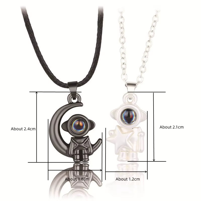 Astronaut Star Moon Pendant Couple Necklace for Women Men Lovers I Love You 100 Languages Projection Chain Necklace Jewelry Gift