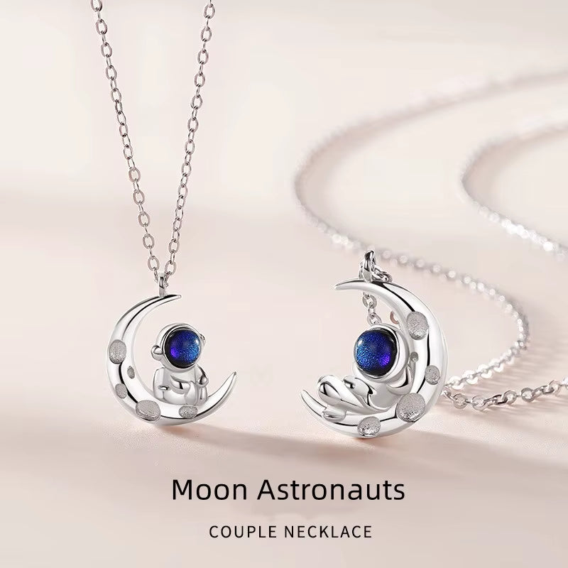 Astronaut Star Moon Pendant Couple Necklace for Women Men Lovers I Love You 100 Languages Projection Chain Necklace Jewelry Gift